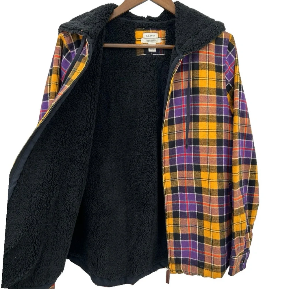 L.L. Bean Women's Scotch Plaid Flannel Shirt, Sherpa-Lined Hoodie Size Medium - Picture 4 of 10
